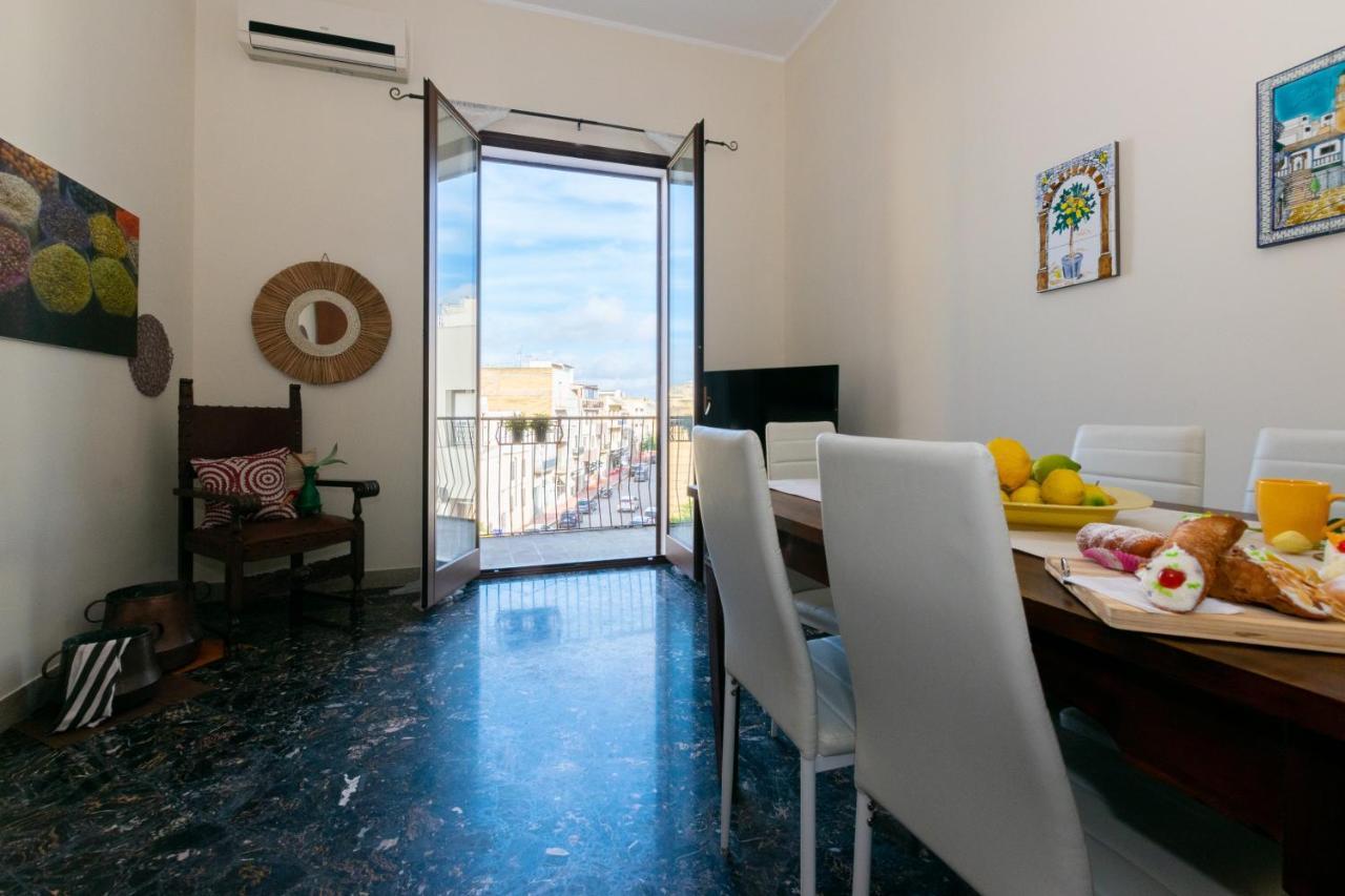 Il Mosaico Family Apartments マツァーラ・デル・ヴァッロ エクステリア 写真