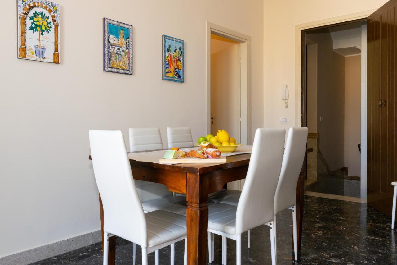 Il Mosaico Family Apartments マツァーラ・デル・ヴァッロ エクステリア 写真